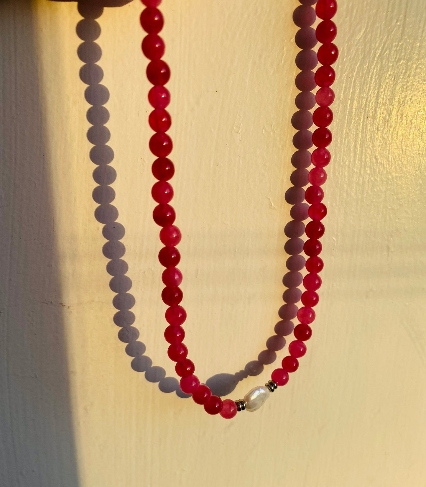 'Lovely' Strawberry Quartz & fresh water pearl