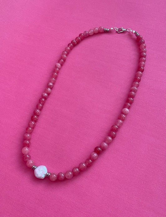 'Lovely'    Strawberry Quartz & fresh water pearl
